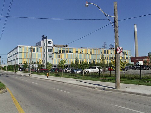 パインウッド・スタジオ・トロント