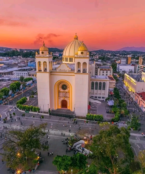 サンサルバドル